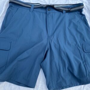 Orvis Men's Navy Cargo Shorts with belt size 40 outdoor hiking